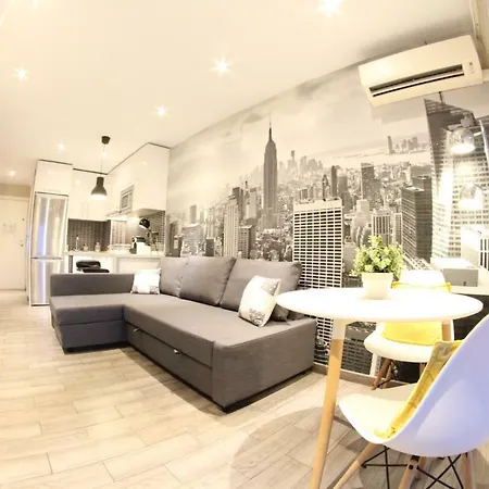 Lovely New York Design Торремолінос